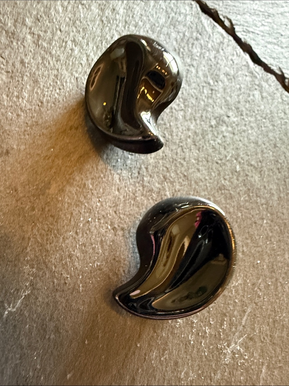 High-Shine Black Paisley Resin Clip-On Earrings